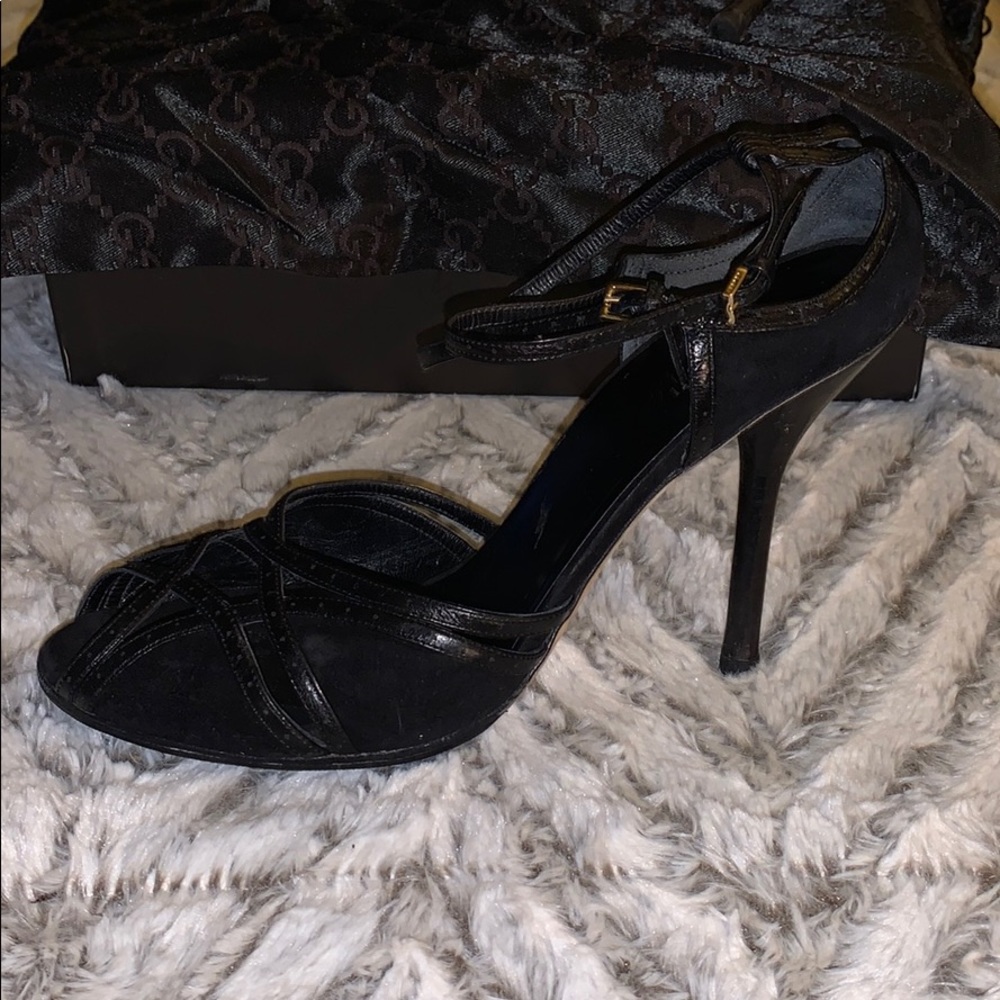 Gucci women’s heels size 8 B in original box
